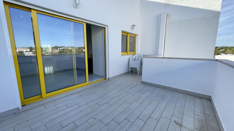 Apartamento T2 Renovado perto da praia Quinta do Romão Quarteira Loulé - vidros duplos, varandas, ar condicionado, equipado