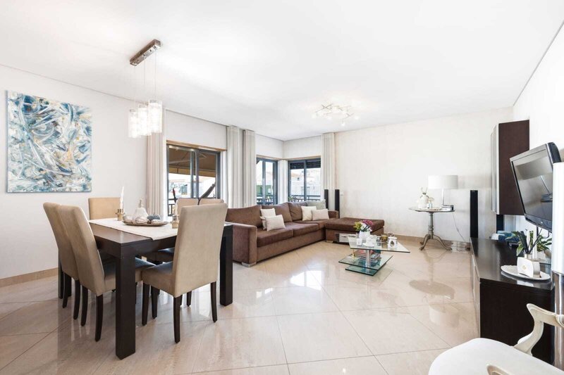Apartamento T3 a 600 metros da Praia de Quarteira, Algarve
