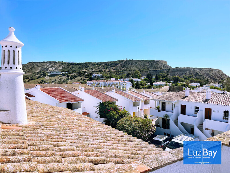 House Semidetached 2+1 bedrooms Praia da Luz Lagos - equipped kitchen, terrace, fireplace, balcony, barbecue
