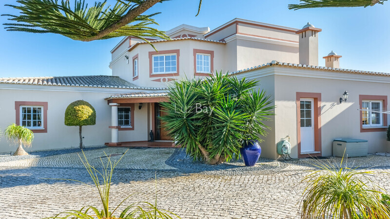 Casa Renovada V4 Luz Lagos - piscina, garagem, jardim, bbq, terraços, rega automática, aquecimento solar