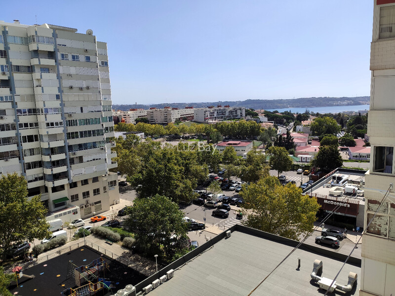 Apartamento T2 Restelo Ajuda Lisboa - garagem, arrecadação