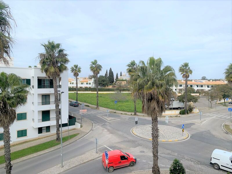 Apartamento T2 Albufeira - jardins, varandas, parque infantil, cozinha equipada, garagem