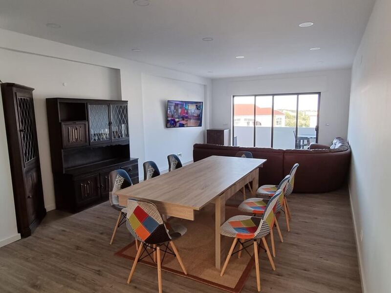 Apartamento Renovado T4 Montechoro Albufeira - varanda, vidros duplos, mobilado, equipado