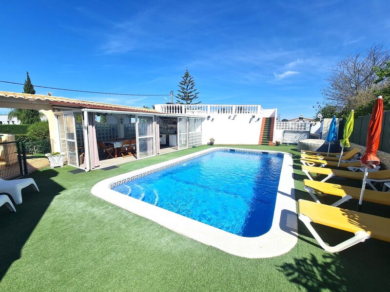 House 4 bedrooms Carvoeiro Lagoa (Algarve) - store room, barbecue, swimming pool, gardens, garage, equipped kitchen