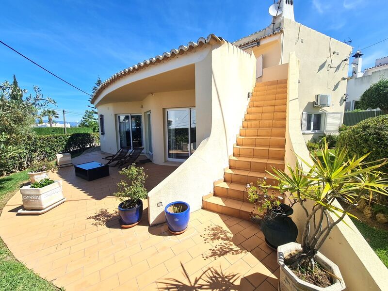 House V4 Carvoeiro Lagoa (Algarve) - store room, barbecue, swimming pool, gardens, garage, equipped kitchen