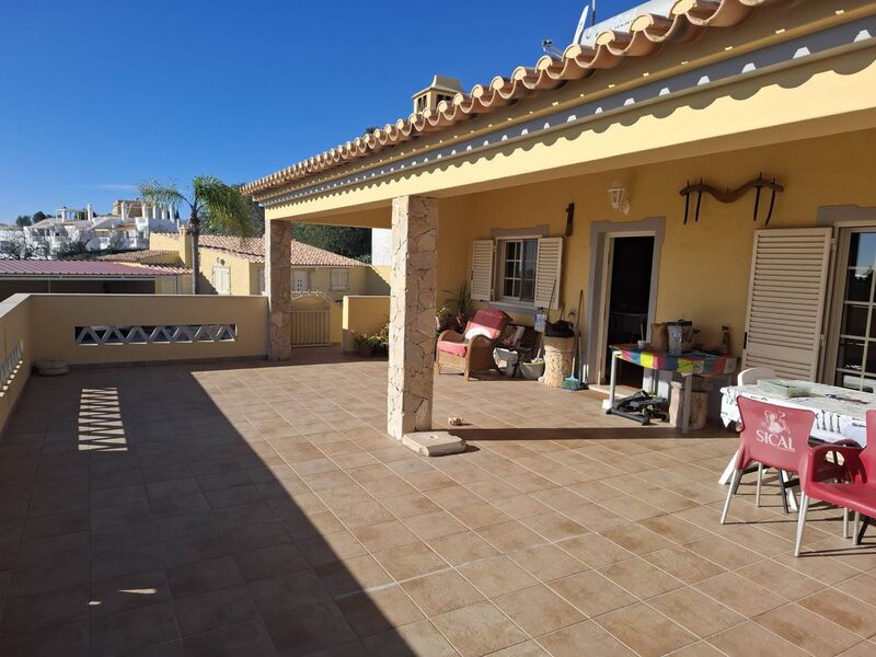 House Single storey 3 bedrooms Cerro de Águia Albufeira - parking lot, terrace, garage, fireplace, equipped kitchen, barbecue, store room
