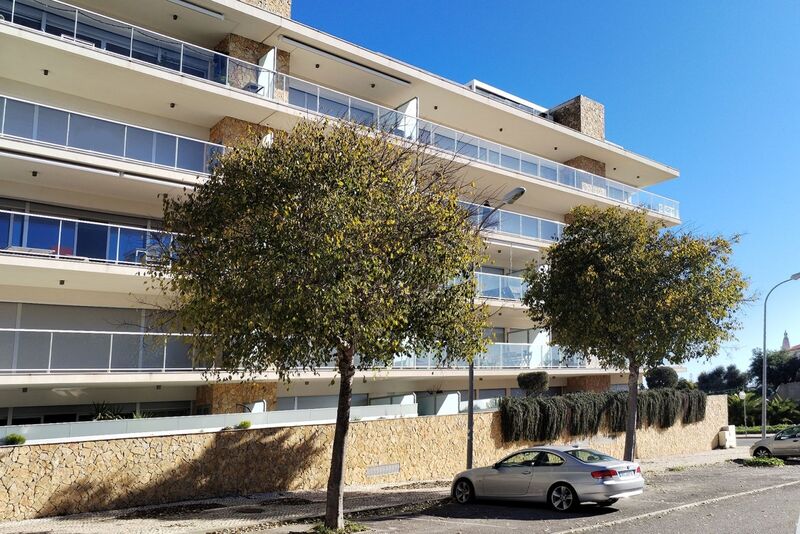 Apartment 2 bedrooms Modern Estrada de Vale de Pedras Albufeira - balcony, swimming pool, garage, parking space