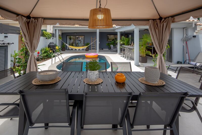 House V3 Renovated Caliços Albufeira - excellent location, swimming pool