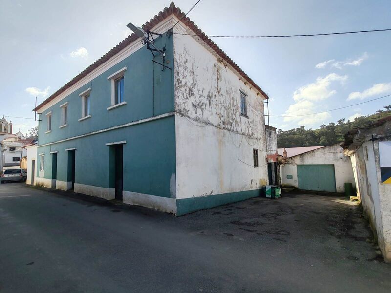 House/Villa V6 in the center Santana da Serra Ourique - quiet area, garage