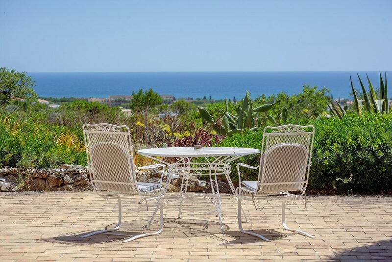 House 6 bedrooms Albufeira - fireplace, air conditioning, sea view, gardens, barbecue, equipped, double glazing, terrace, swimming pool