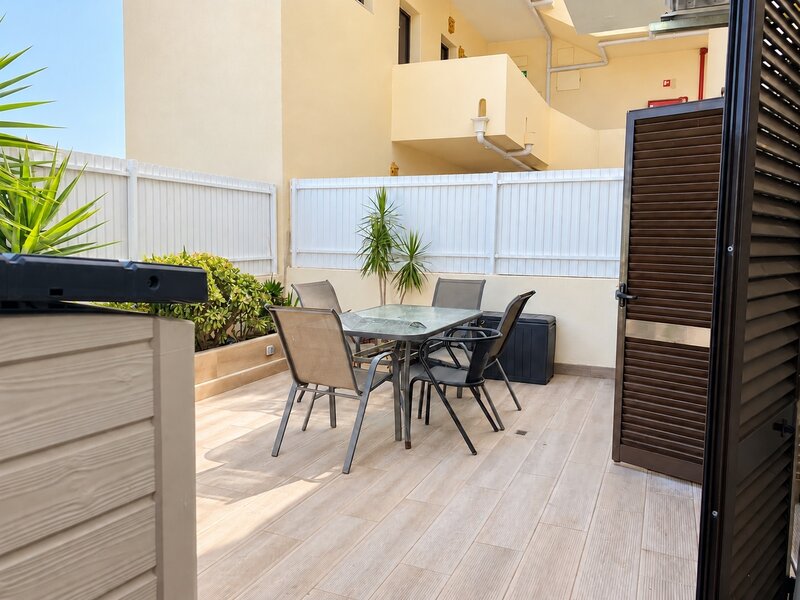 Apartamento Remodelado T0 Albufeira - ar condicionado, terraço, excelente localização, mobilado