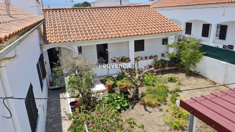 Casa V4 Maria Vinagre Rogil Aljezur - jardim, garagem