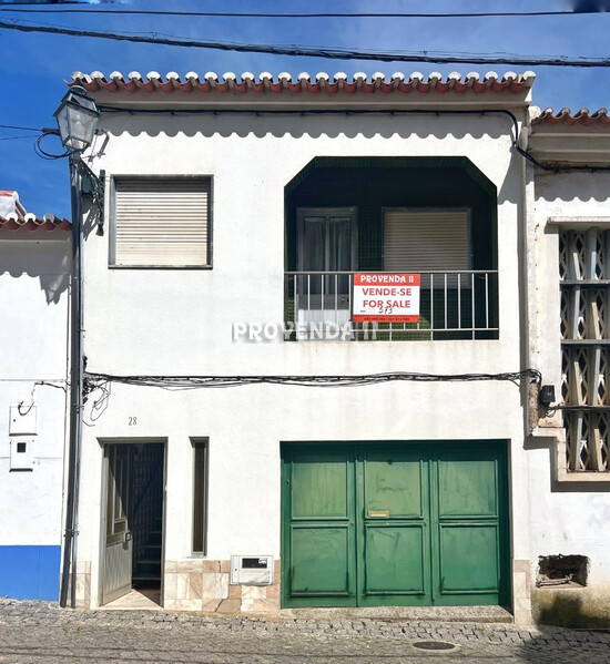 Casa/Vivenda no centro Aljezur - quintal, terraço, garagem, varanda