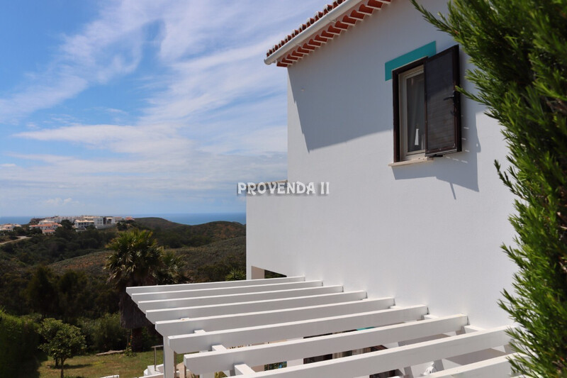 1000019877_fachada_da_casa_de_perto.jpg