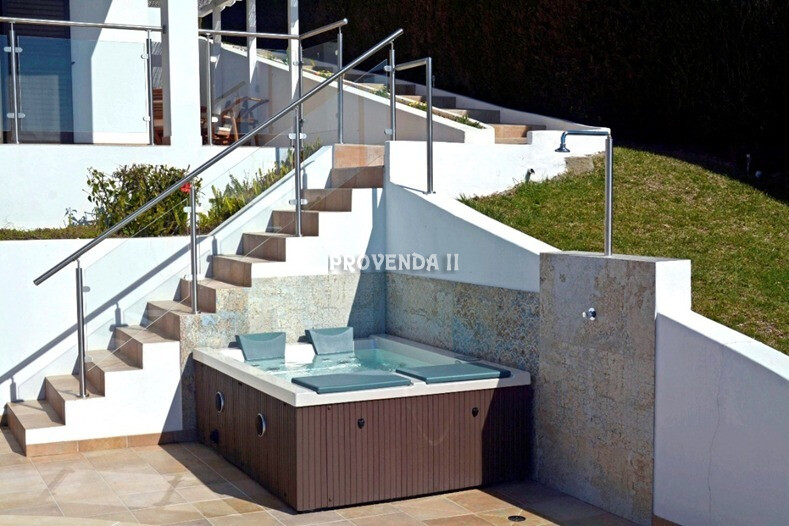 1000019877_jacuzzi.jpeg
