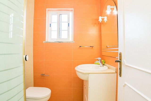 wc l