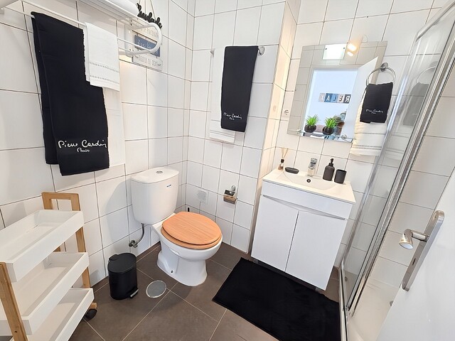 Wc 2