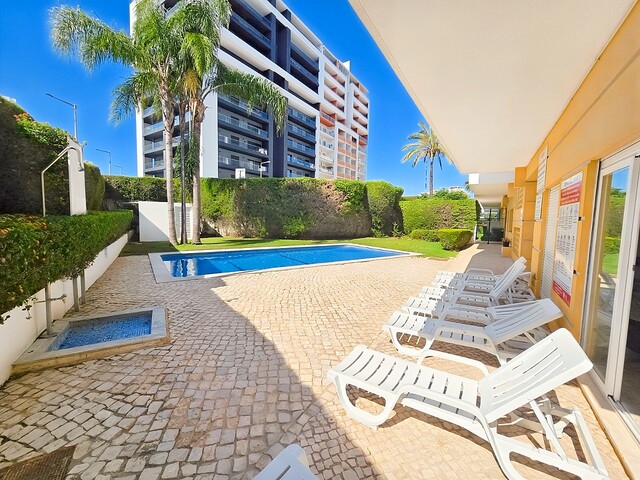 Piscina 1