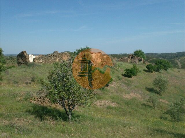 Land Urban/agricultural with 99760sqm Beliche Castro Marim - well