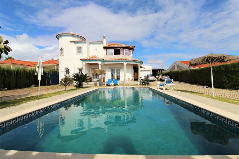House 4 bedrooms Isolated Quinta do Sobral Castro Marim - garage, solar panels, garden, swimming pool, excellent location, terrace