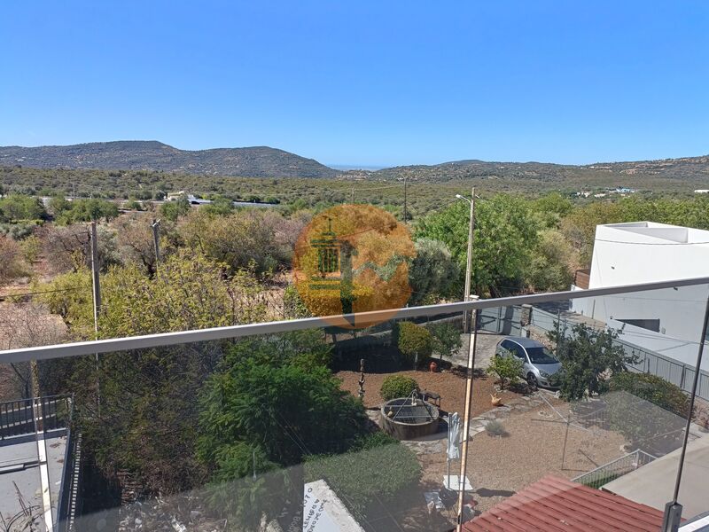 Apartment T4 in a central area São Brás de Alportel - splendid view, balcony, double glazing, lots of natural light, garage