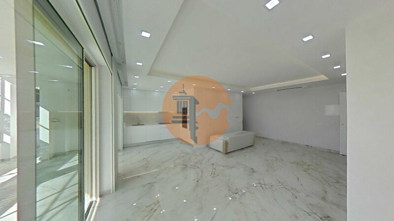 Apartamento novo T2 São Gonçalo de Lagos - vidros duplos, varandas, painéis solares, piso radiante, terraços, garagem, piscina, ar condicionado