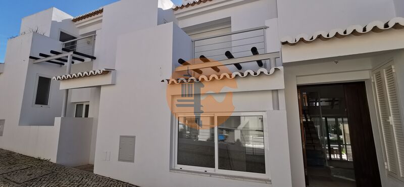 House Renovated 2 bedrooms Carvoeiro Lagoa (Algarve) - swimming pool, quiet area, garden, plenty of natural light, balconies, terrace, sea view, balcony, playground