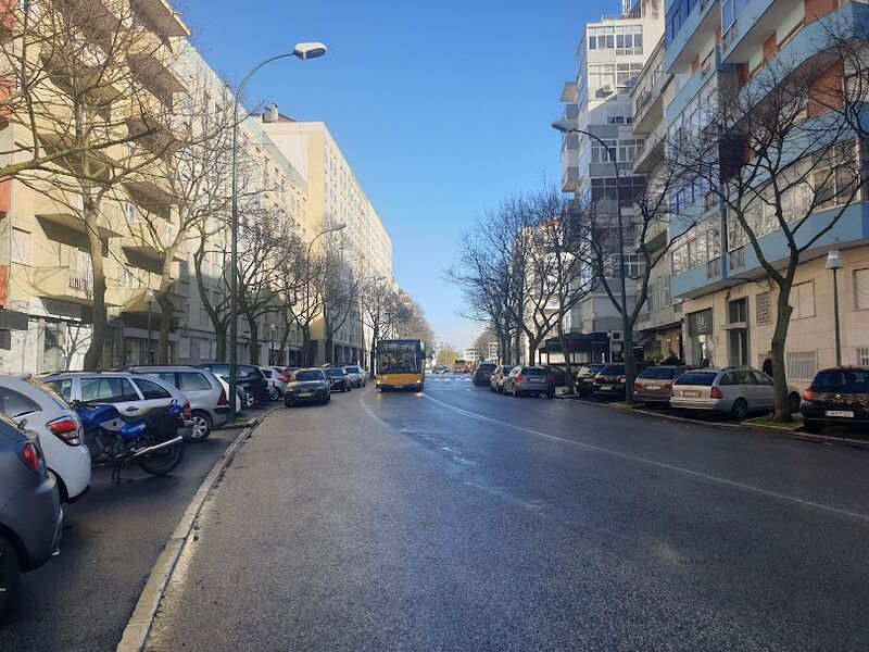 Apartment Refurbished in good condition T2 Benfica Lisboa - gardens, double glazing