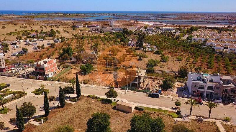 Lote de terreno com 157.50m2 Tavira - vista mar