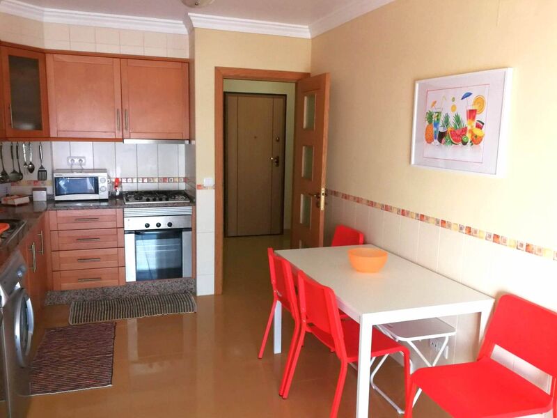 Venda de Apartamento T1 Monte Gordo Vila Real de Santo António - sótão, ar condicionado, cozinha equipada
