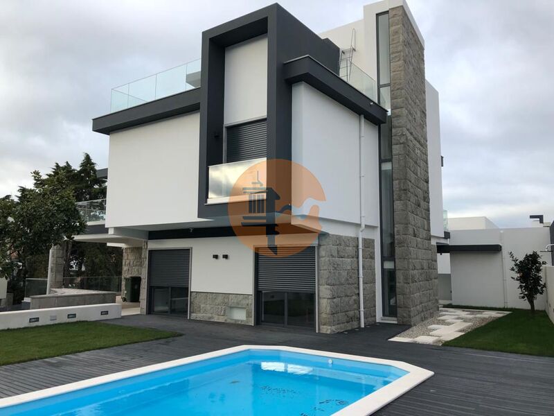Moradia V6 Antiga Restelo Santa Maria de Belém Lisboa para vender - terraço, excelente localização, bbq, piscina, jardins