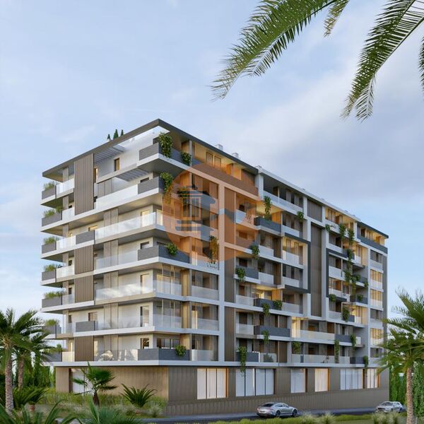 Apartment Modern T3 Avenida Calouste Gulbenkian Faro - great location, swimming pool, garage, terrace, air conditioning, balcony