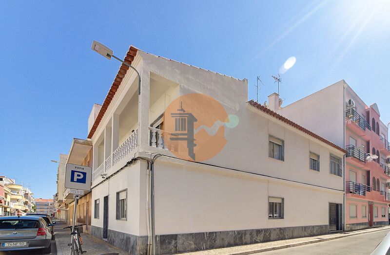 House V4 in the center Vila Real de Santo António - garage, backyard, air conditioning, fireplace, balcony
