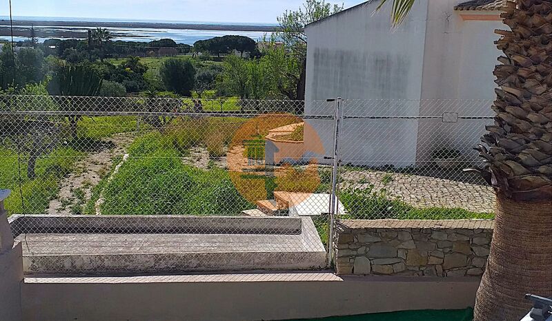 Moradia Antiga bem localizada V3 Bias do Sul Olhão - terraço, jardim, cozinha equipada