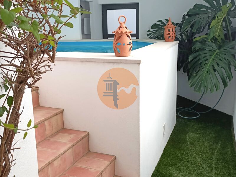 Home Typical well located V3 Olhão - terrace, store room, heat insulation, swimming pool, alarm, air conditioning, double glazing