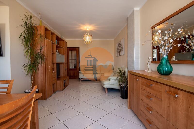 Apartment 3 bedrooms excellent condition Olhão - double glazing, balcony, 3rd floor, marquee