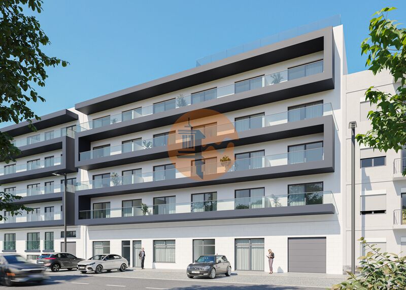 Apartamento T2 novo Quelfes Olhão - painéis solares, chão flutuante, terraço, piscina, varanda