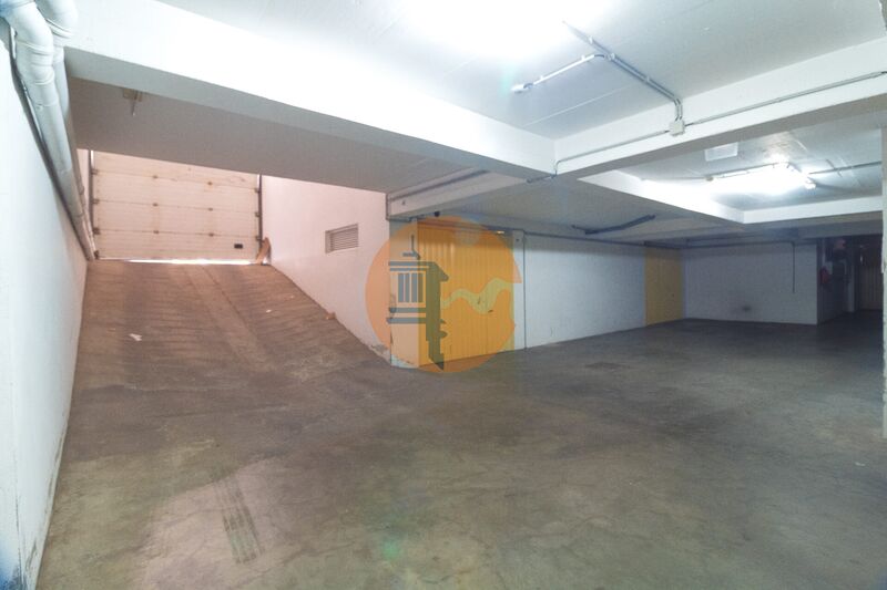 Garage with 74sqm Vila Real de Santo António