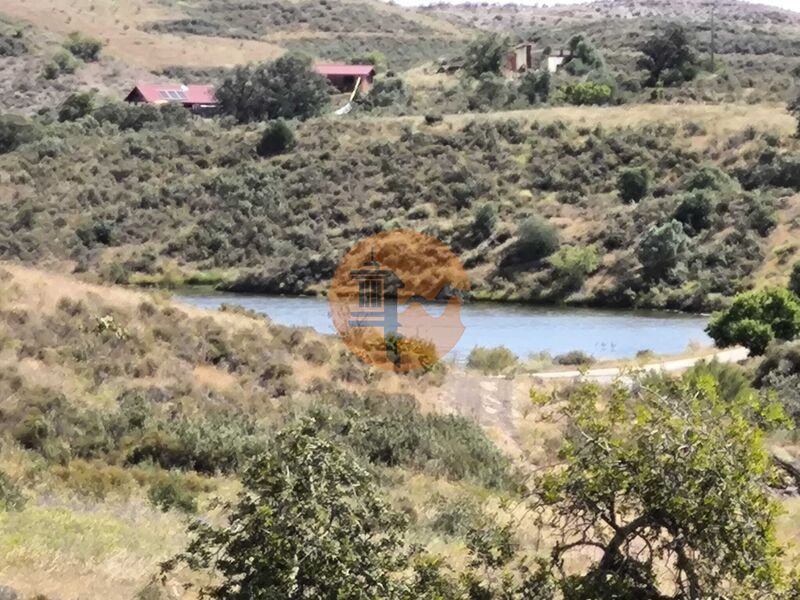 Terreno Rústico com 18370m2 Botelhas Castro Marim - poço