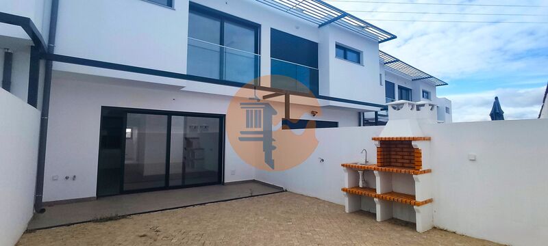 House 3 bedrooms new townhouse Pechão Olhão - plenty of natural light, barbecue, air conditioning