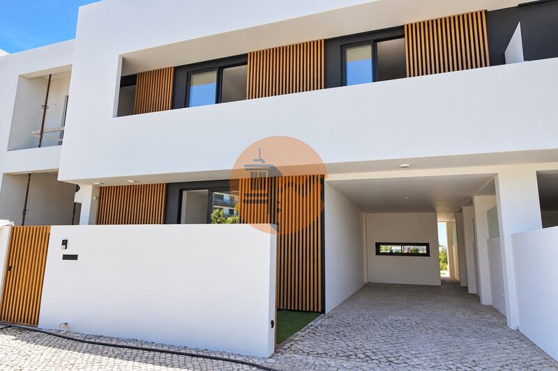 Huis Luxe V4 Vale de Caranguejo Tavira - geluidsisolatie, zeezicht, balkon, terrasen, alarm, zwembad, barbecue, automatische poort, vloerverwarming, tuin, airconditioning