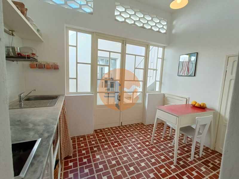 Casa V2 Típica no centro Olhão - quintal