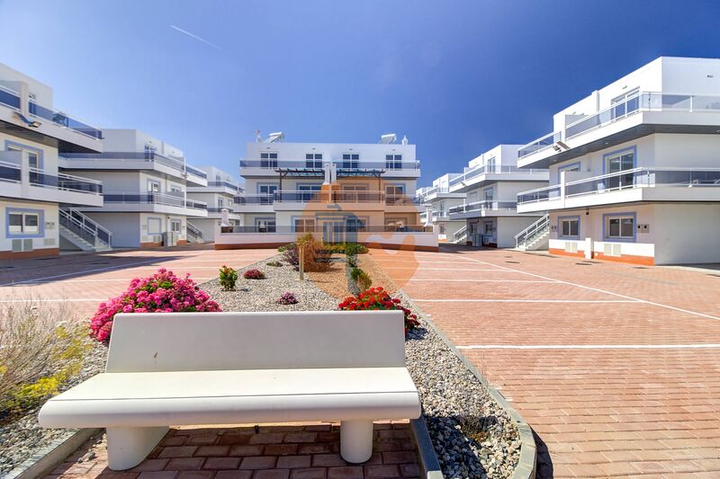 Apartamento novo T1 Vila Nova de Cacela Vila Real de Santo António - painéis solares, zonas verdes, bbq, parqueamento, piscina, condomínio privado, garagem, ar condicionado, cozinha equipada