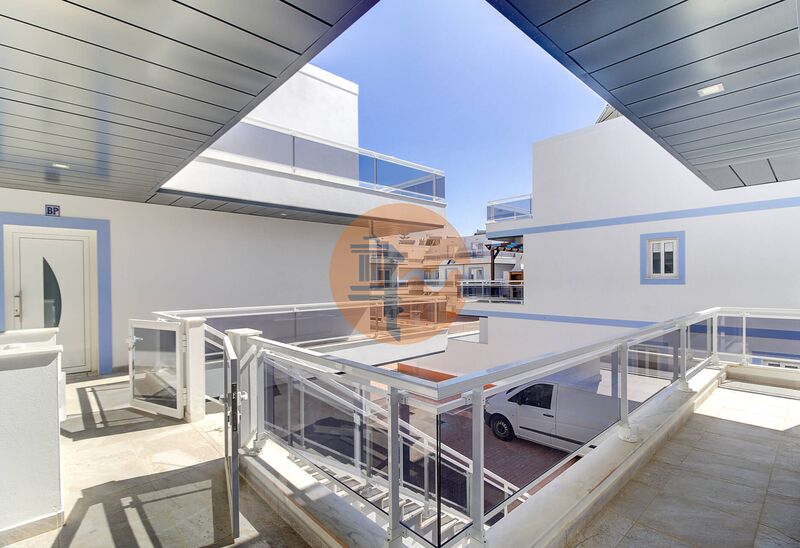 Apartamento Moderno T1 Vila Nova de Cacela Vila Real de Santo António - zonas verdes, garagem, bbq, condomínio privado, painéis solares, terraço, piscina, ar condicionado