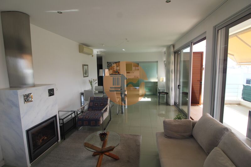 Apartamento T2 Tavira - cozinha equipada, terraço, ar condicionado, garagem, equipado