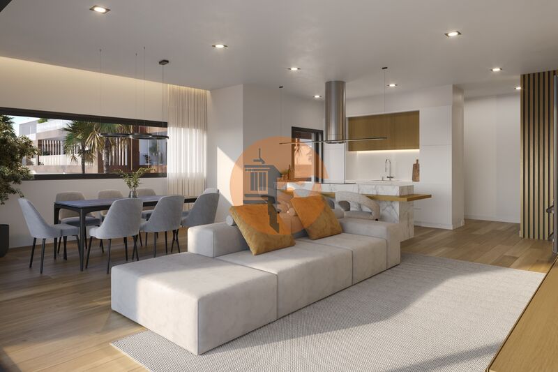 Apartamento T3 Colinas de Boavista Tavira - garagem, piso radiante, piscina, vista mar, jardim, r/c, ar condicionado, arrecadação