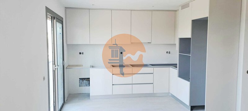 Apartamento T3 São Pedro Tavira - paneles solares, cocina equipada, aire acondicionado, balcón