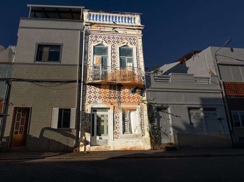 Moradia V4 Antiga no centro Baixa Olhão - terraços