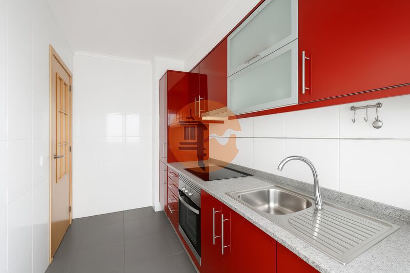 Apartamento T2 Vila Real de Santo António - varanda, cozinha equipada, piscina