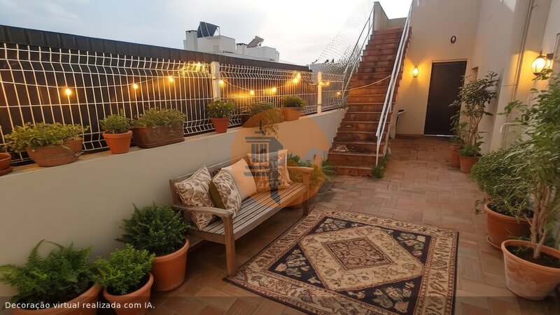 Moradia Térrea no centro V3 Olhão - quintal, garagem, terraço